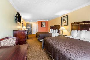 Room #5733317 at Quality Inn & Suites Bell Gardens - Los Angeles