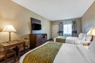 Room #26155415 at Comfort Inn & Suites Orange County John Wayne Airport