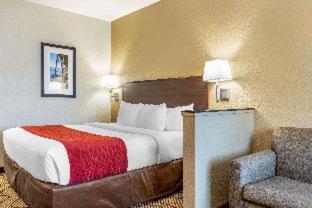 Room #26155416 at Comfort Inn & Suites Orange County John Wayne Airport