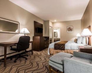 Room #26155416 at Comfort Inn & Suites Orange County John Wayne Airport