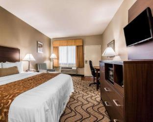Room #26155416 at Comfort Inn & Suites Orange County John Wayne Airport