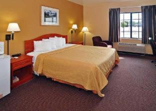 Room #49190104 at Econo Lodge Lubbock I-27
