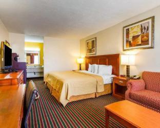 Room #49173108 at Quality Inn Dyersburg I-155
