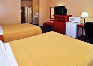Room #49190105 at Econo Lodge Lubbock I-27