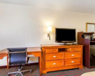 Room #49173108 at Quality Inn Dyersburg I-155