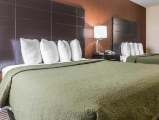 Room #62209605 at Quality Inn Mount Vernon, IL