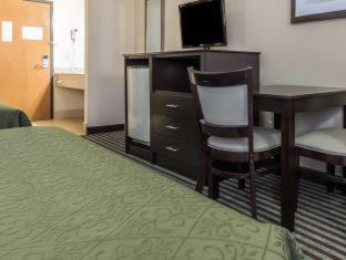 Room #62209605 at Quality Inn Mount Vernon, IL