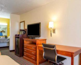 Room #49173110 at Quality Inn Dyersburg I-155
