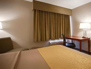 Room #73296211 at Best Western Park Oasis Inn