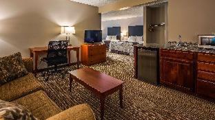 Room #73296212 at Best Western Park Oasis Inn