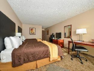 Room #73296214 at Best Western Park Oasis Inn