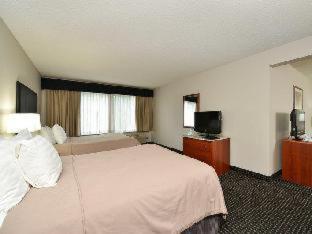 Room #73296215 at Best Western Park Oasis Inn