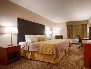 Room #73296216 at Best Western Park Oasis Inn