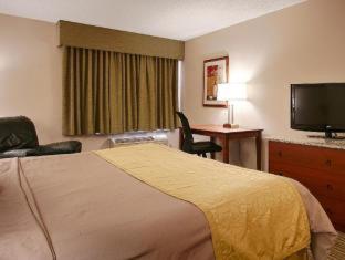 Room #73296216 at Best Western Park Oasis Inn