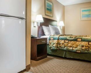 Efficiency Double Room with Two Double Beds - Smoking at Suburban Studios Alamogordo