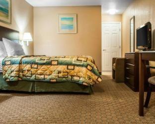 Efficiency Double Room with Two Double Beds - Smoking at Suburban Studios Alamogordo
