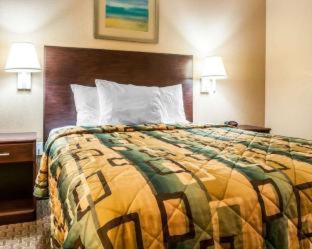 Efficiency Double Room with Two Double Beds - Smoking at Suburban Studios Alamogordo
