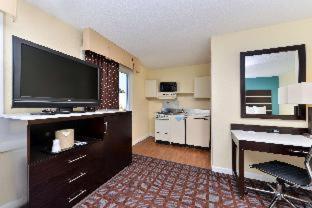 Room #31216609 at Americas Best Value Inn New London Mystic
