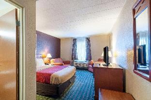 Room #5930805 at Quality Inn Near Pimlico Racetrack