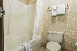 Room #62209606 at Quality Inn Mount Vernon, IL