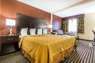Room #62209606 at Quality Inn Mount Vernon, IL