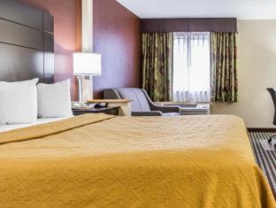 Room #62209608 at Quality Inn Mount Vernon, IL
