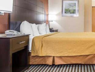 Room #62209608 at Quality Inn Mount Vernon, IL