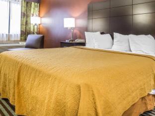 Room #62209608 at Quality Inn Mount Vernon, IL