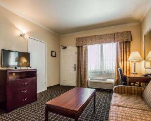 Room #48905711 at Quality Inn Temecula Valley Wine Country