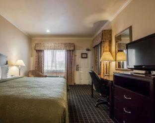 Room #48905720 at Quality Inn Temecula Valley Wine Country