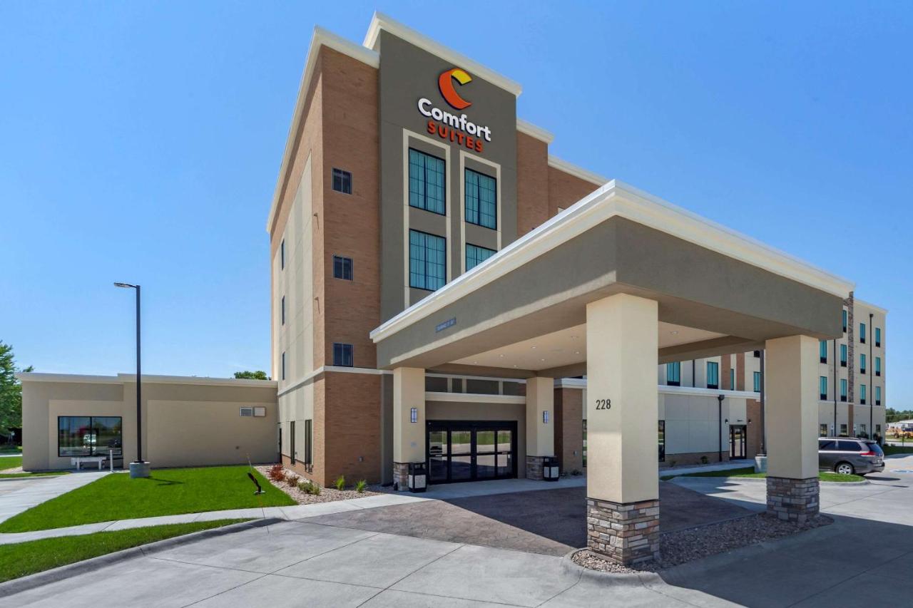  | Comfort Suites Grand Island
