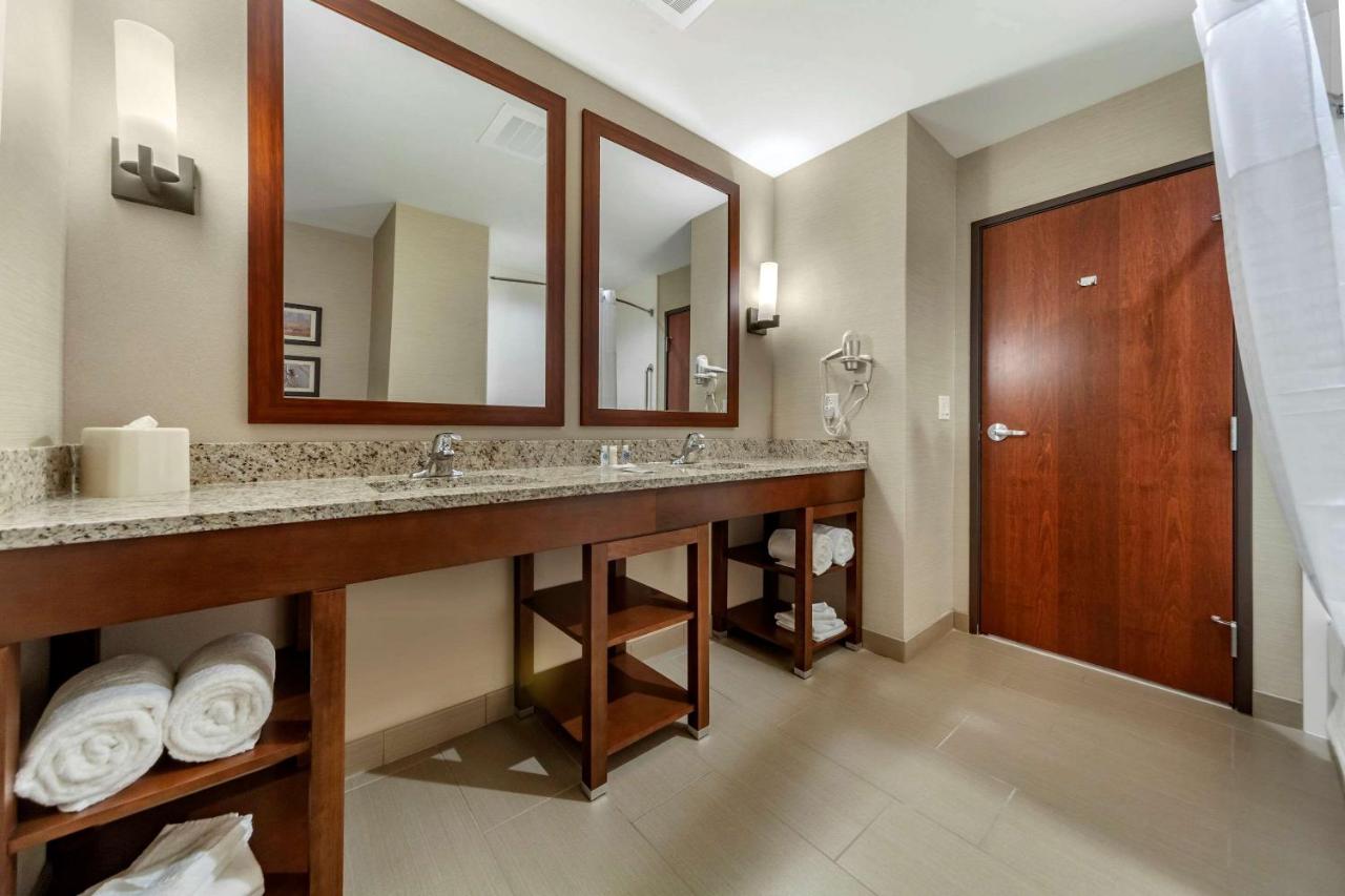  | Comfort Suites Grand Island