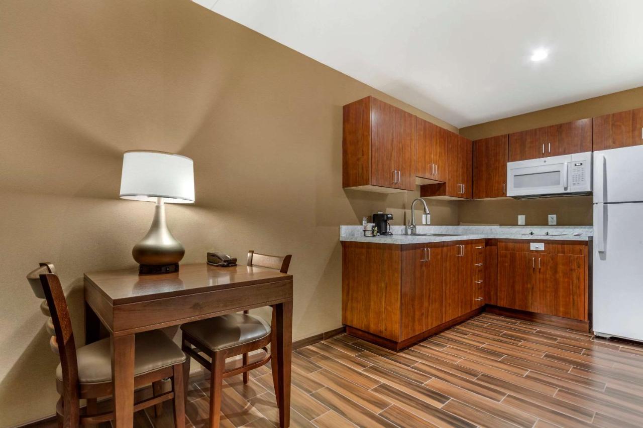  | Comfort Suites Grand Island