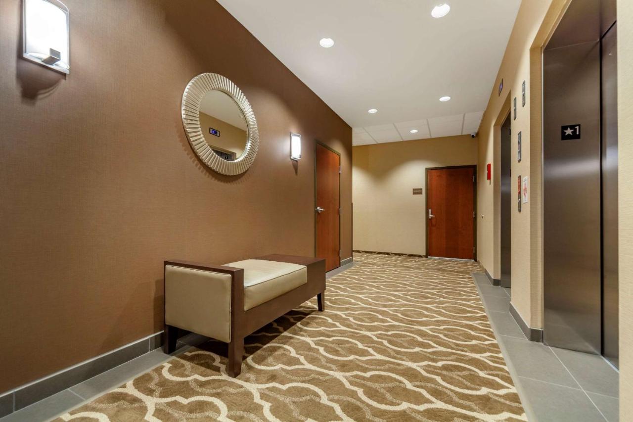  | Comfort Suites Grand Island