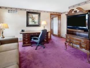 Room #34397522 at The Hotel Ojibway, Trademark Collection by Wyndham