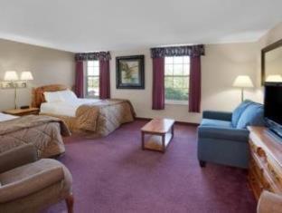 Room #34397522 at The Hotel Ojibway, Trademark Collection by Wyndham