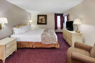 Room #34397524 at The Hotel Ojibway, Trademark Collection by Wyndham