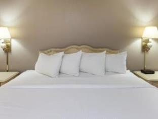 Room #34397524 at The Hotel Ojibway, Trademark Collection by Wyndham