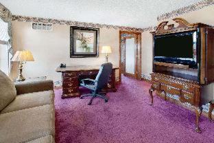 Room #34397525 at The Hotel Ojibway, Trademark Collection by Wyndham