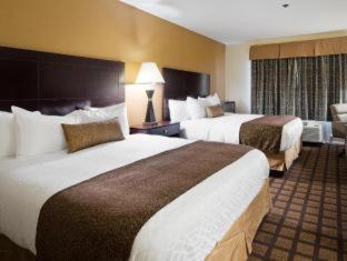 Room #33280113 at Best Western Oakbrook Inn
