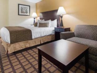 Room #33280133 at Best Western Oakbrook Inn