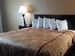 Room #33280133 at Best Western Oakbrook Inn