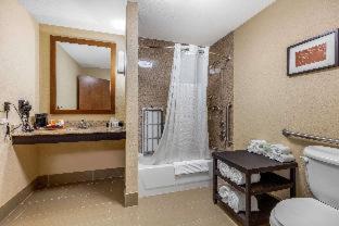 Room #27632605 at Spark by Hilton Pelham Birmingham I 65