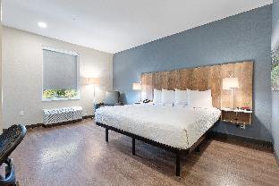 Room #613547609 at Extended Stay America Suites Colonial Heights Fort Lee