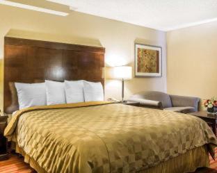 Room #30023411 at California Inn and Suites Bakersfield