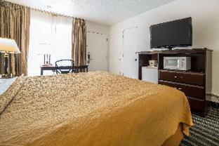 Room #49240009 at Quality Inn Rock Springs - Green River
