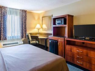 Room #49022708 at Quality Inn Chicopee - Springfield