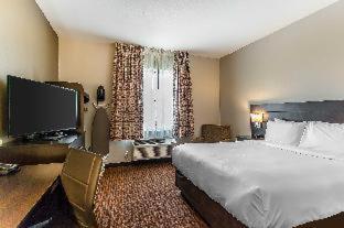 Room #167326106 at Suburban Studios Midland I-20