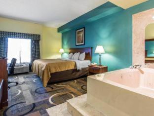 Deal of the Day at Baymont by Wyndham Memphis I-40
