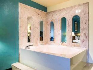 Deal of the Day at Baymont by Wyndham Memphis I-40